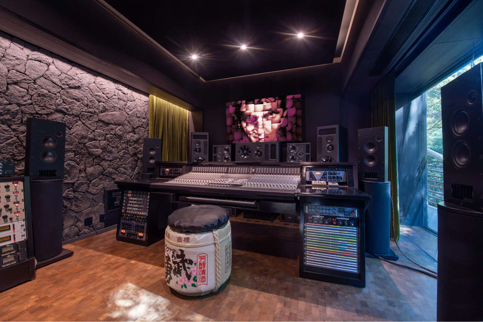 Tommy Lee Recording Studio - Cinergy Spaces